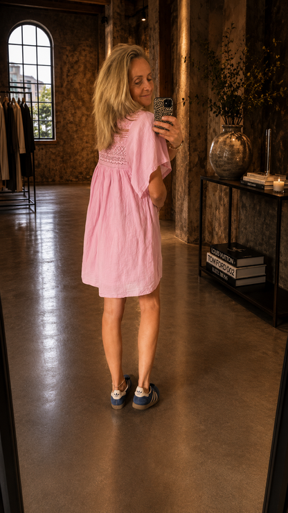 Jurkje broderie pink