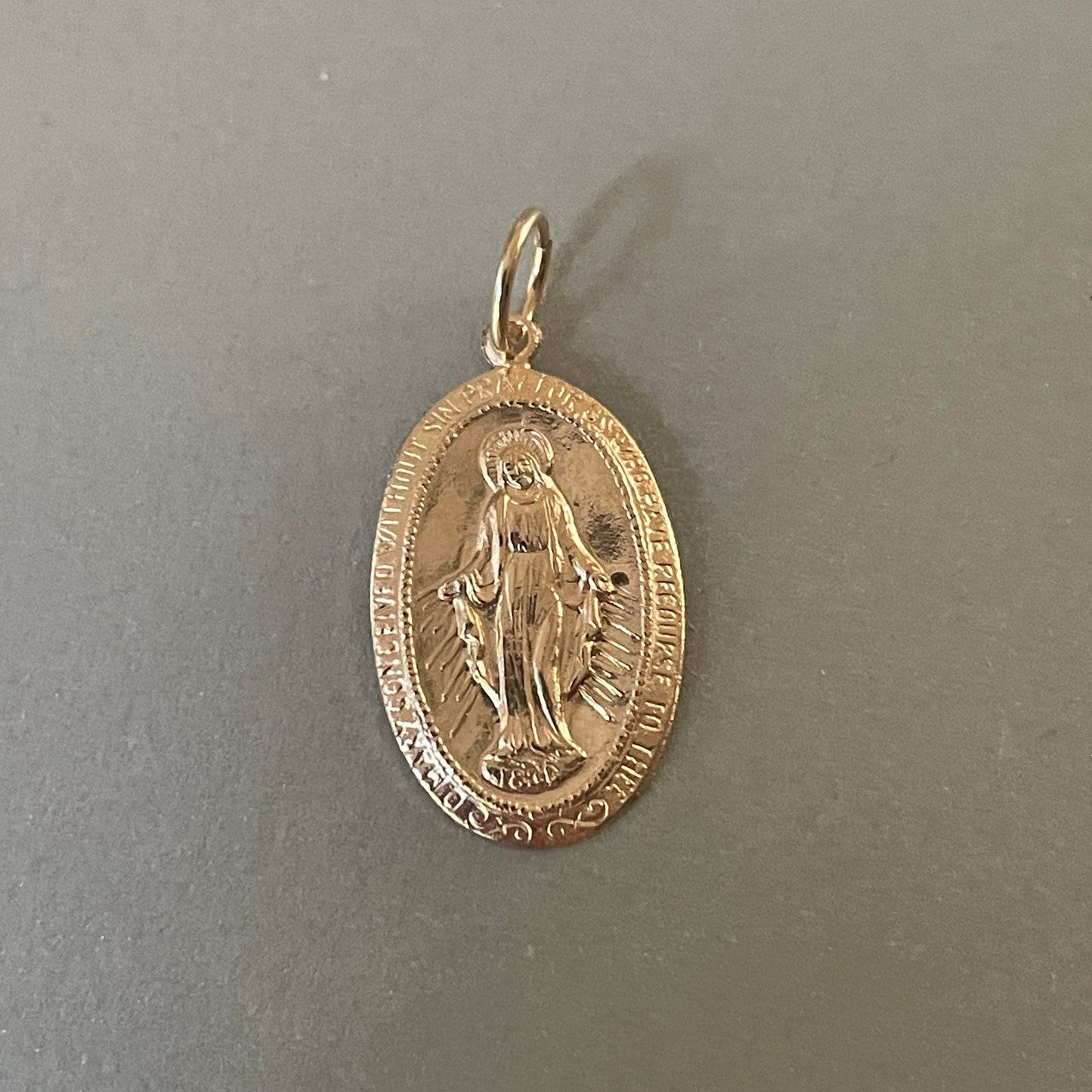 Hanger Maria ovaal gold filled of 925 sterling zilver