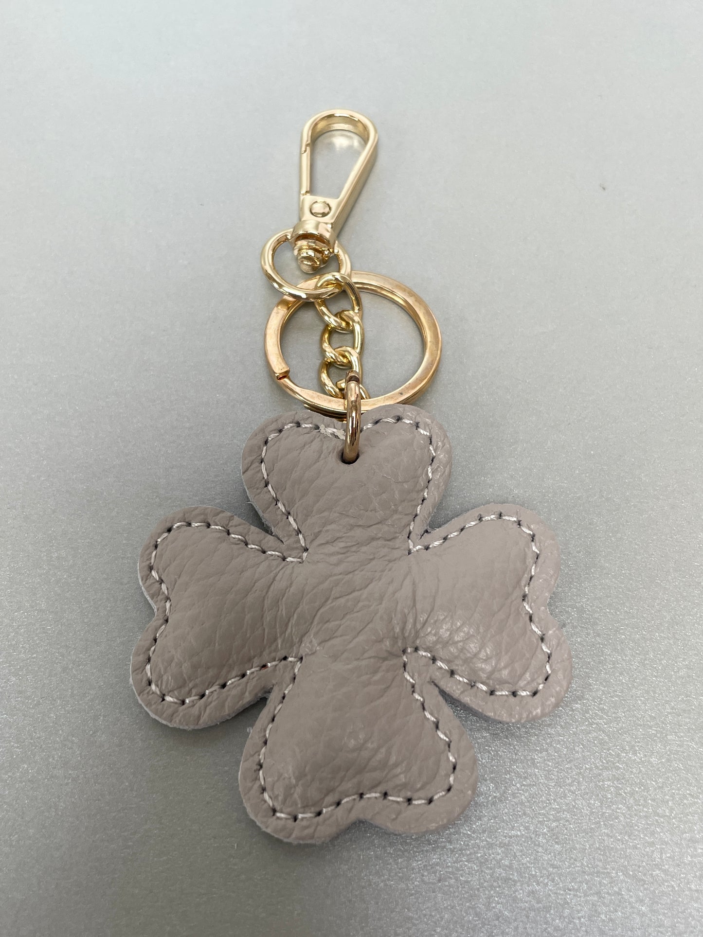 Key/bag pendant four-leaf clover