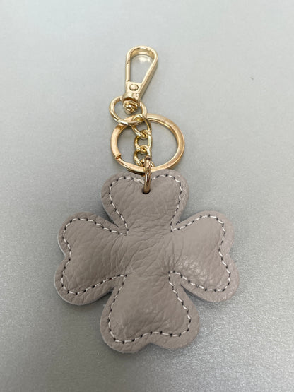 Key/bag pendant four-leaf clover